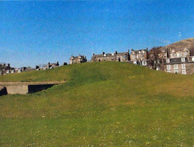 The Big Knowe on Links 
